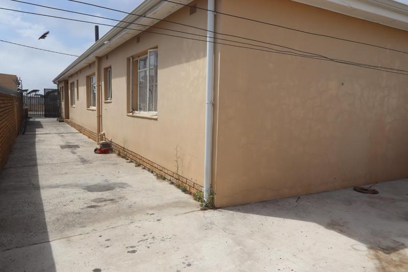 To Let 3 Bedroom Property for Rent in Gatesville Western Cape